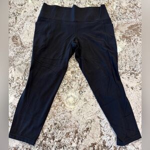 Athleta Salutations High-Waisted Black 7/8 Leggings